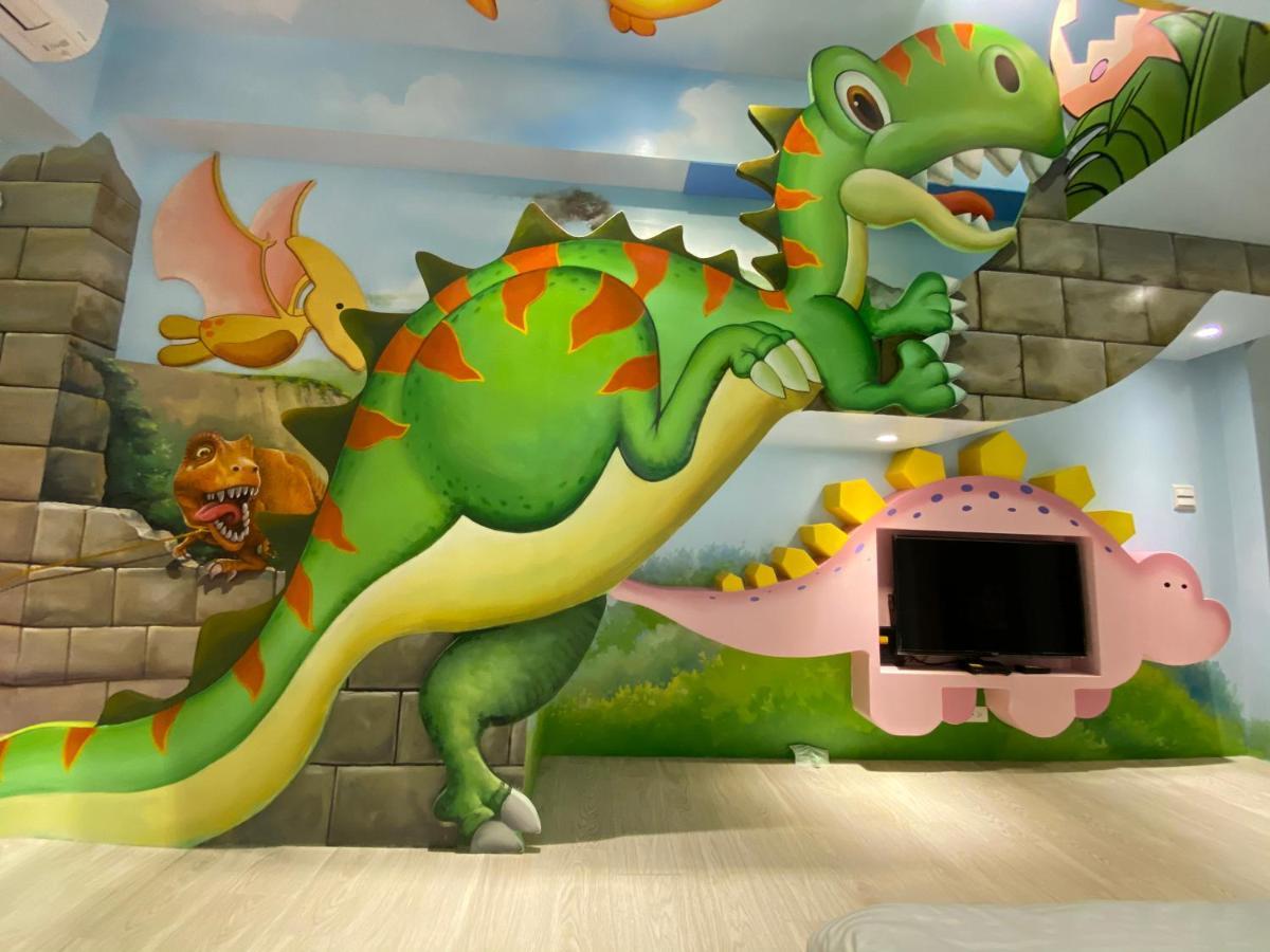 Fun Holiday Family Hostel 台南 エクステリア 写真