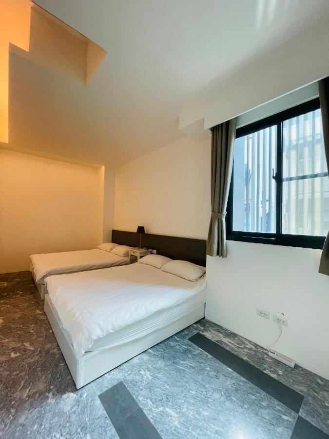 Fun Holiday Family Hostel 台南 エクステリア 写真