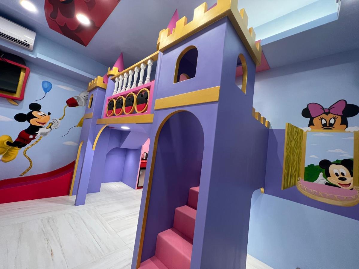 Fun Holiday Family Hostel 台南 エクステリア 写真