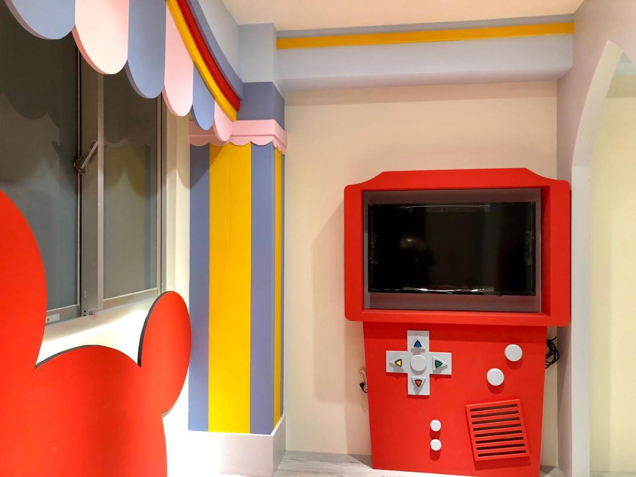 Fun Holiday Family Hostel 台南 エクステリア 写真