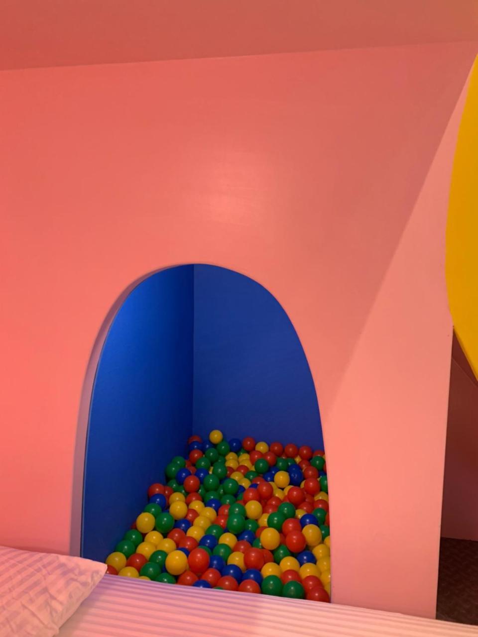 Fun Holiday Family Hostel 台南 エクステリア 写真